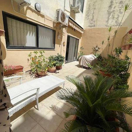 Lovely, Modern, Bright Maisonette. Heart Of Sliema Bagian luar foto