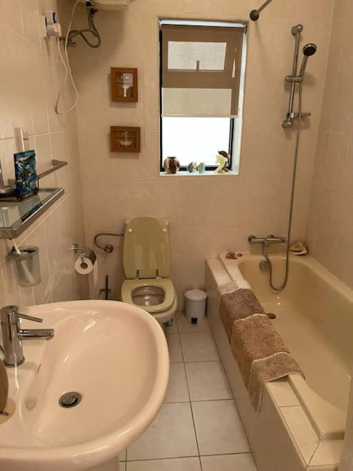 Lovely, Modern, Bright Maisonette. Heart Of Sliema Bagian luar foto